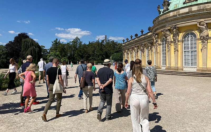 



        
            BESTIVAL Tour Potsdam Schloss Sanssouci,
        
    

        Foto: Fotograf / Lizenz - Media Import/Stephanie Panne
    