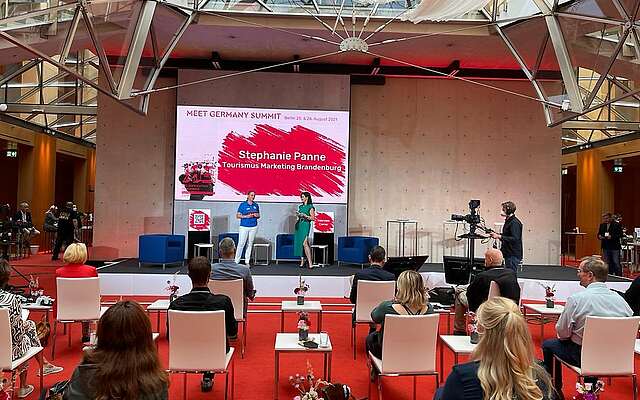 Meet Germany 2021AXICA Eröffnung Stephanie Panne